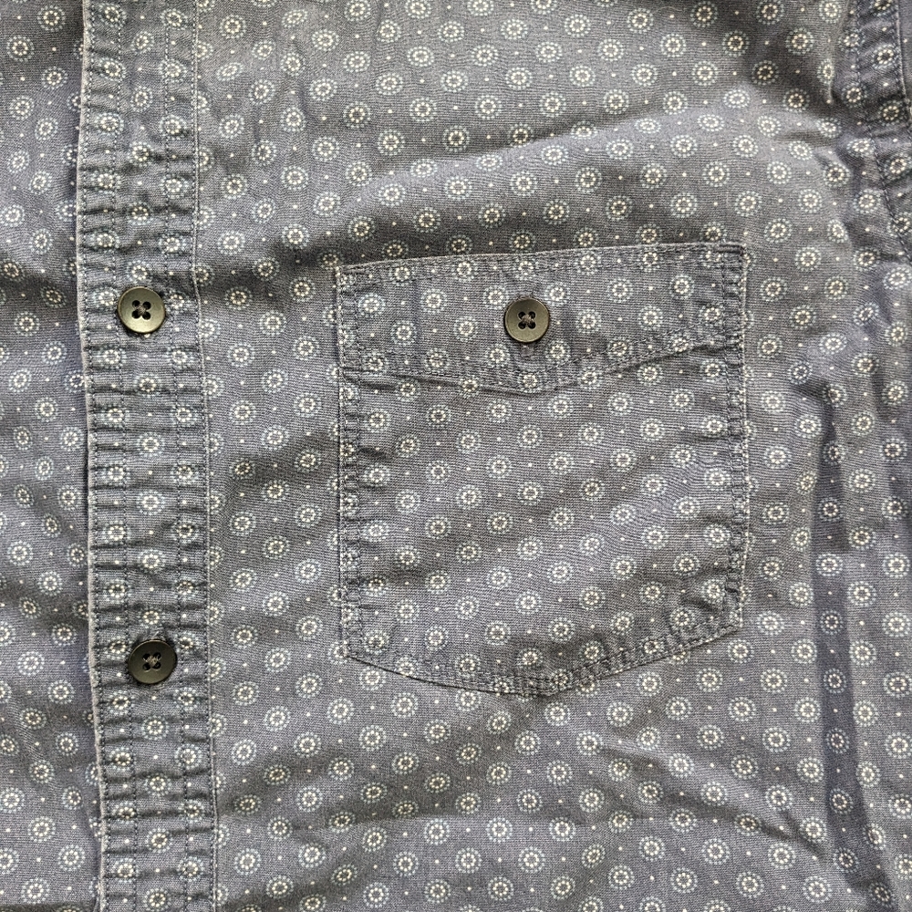 Express Button-Down Tee Size Small - Picture 2 of 3